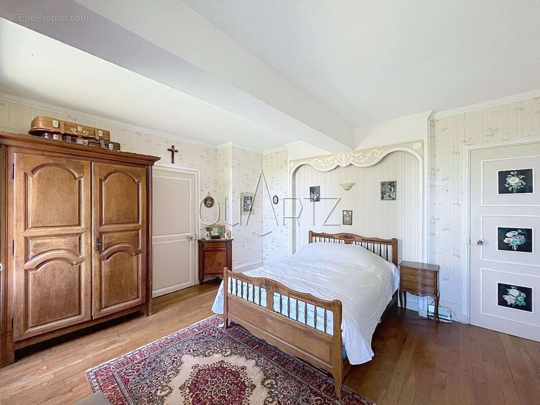 Charme et campagne pour cet ancien presbytère - photo 17