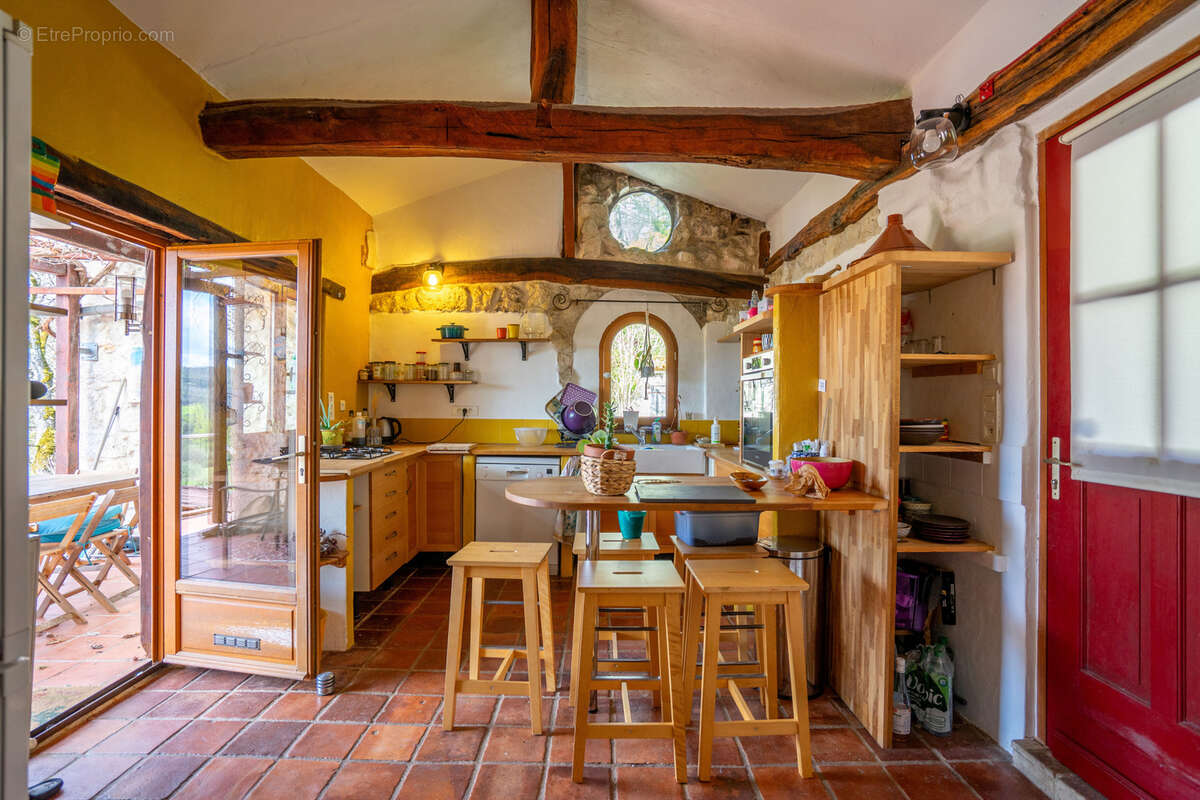 Maison à MONTAIGU-DE-QUERCY