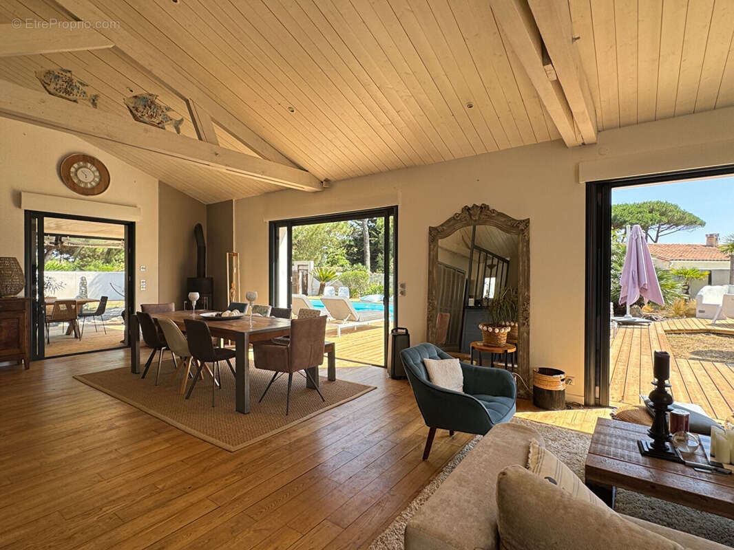 Maison Sainte Marie De Re 12 pièce(s) 256 m2 - photo 4