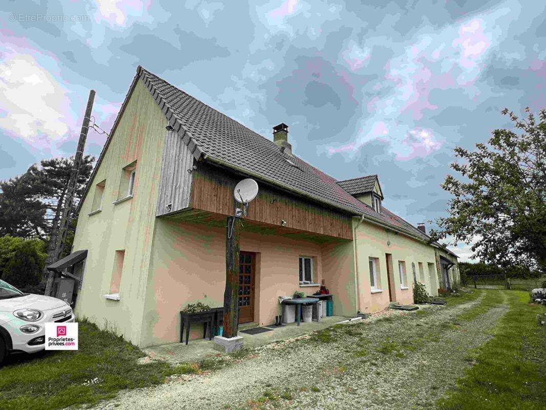 Maison à NEAUPHE-SOUS-ESSAI