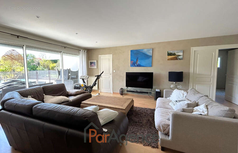 Maison à VAUX-SUR-MER