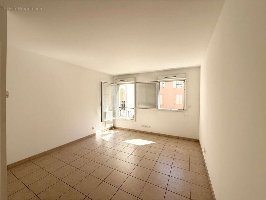 Appartement 40 m² à Aubagne  - photo 3