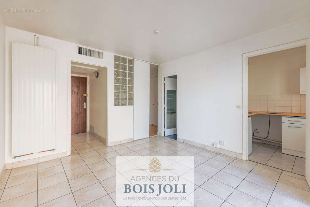 Appartement à COURBEVOIE