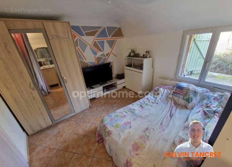 Appartement à SAINT-BRES