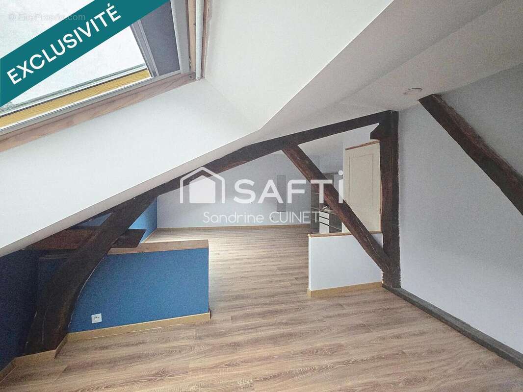 Maison 164 m² à Montgesoye  - photo 6