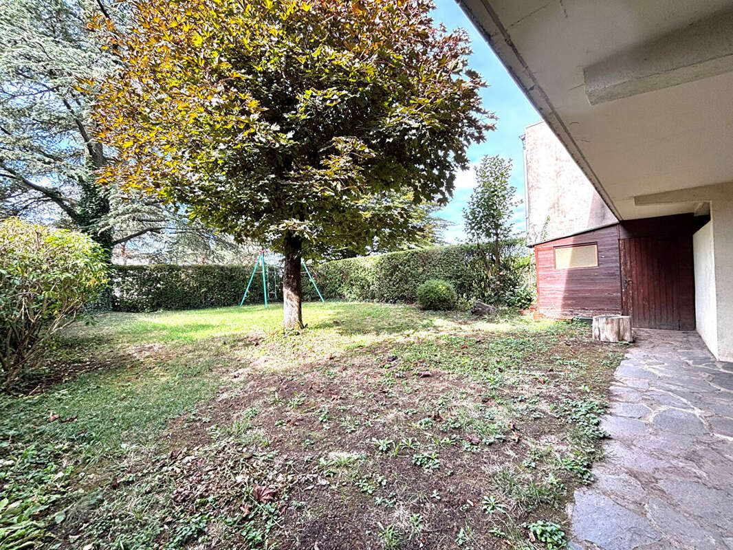 Maison à SAINT-JEAN-BONNEFONDS