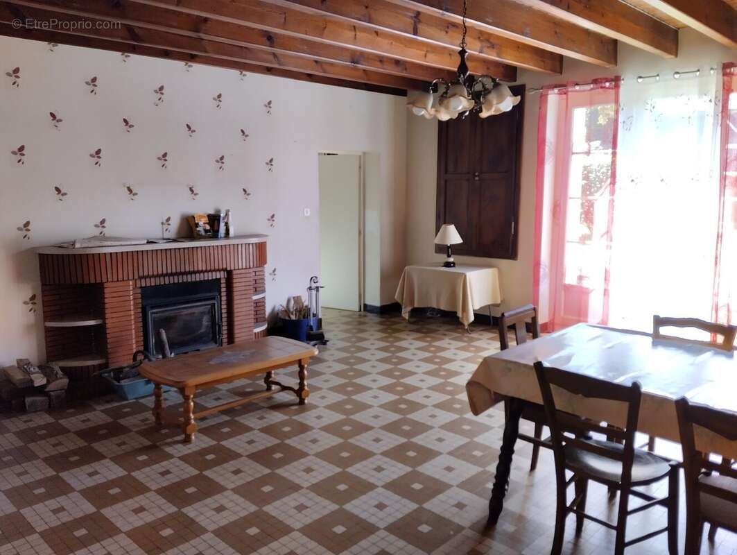 Maison à MELLE