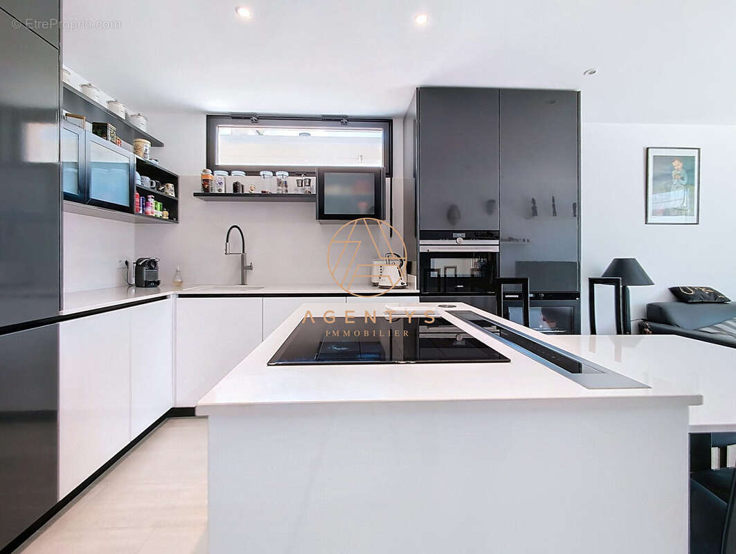 Appartement à SAINT-MAUR-DES-FOSSES