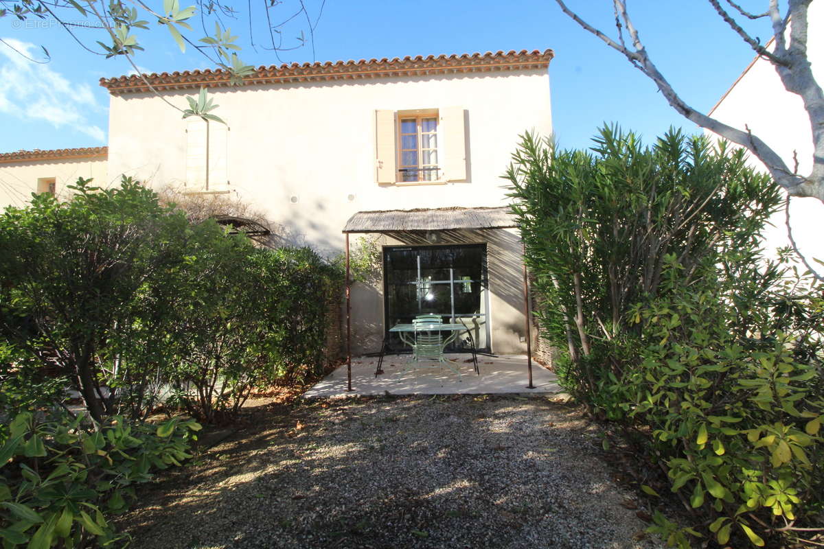 Maison à SAINT-LAURENT-DE-LA-CABRERISSE