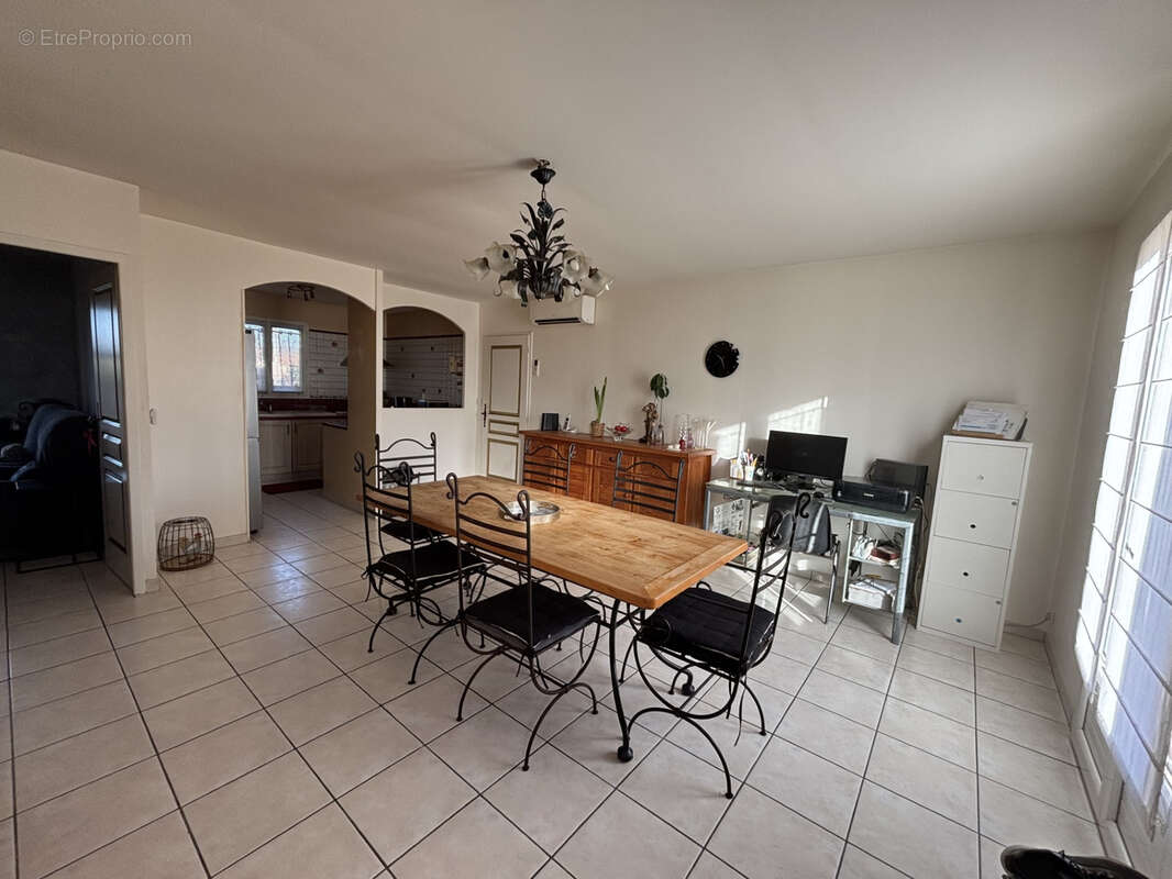 Maison à BELLEGARDE