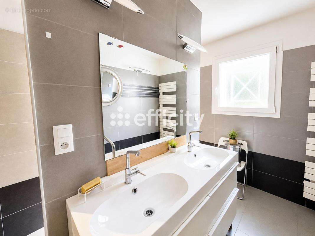 Maison 134 m² à Meschers-Sur-Gironde  - photo 15