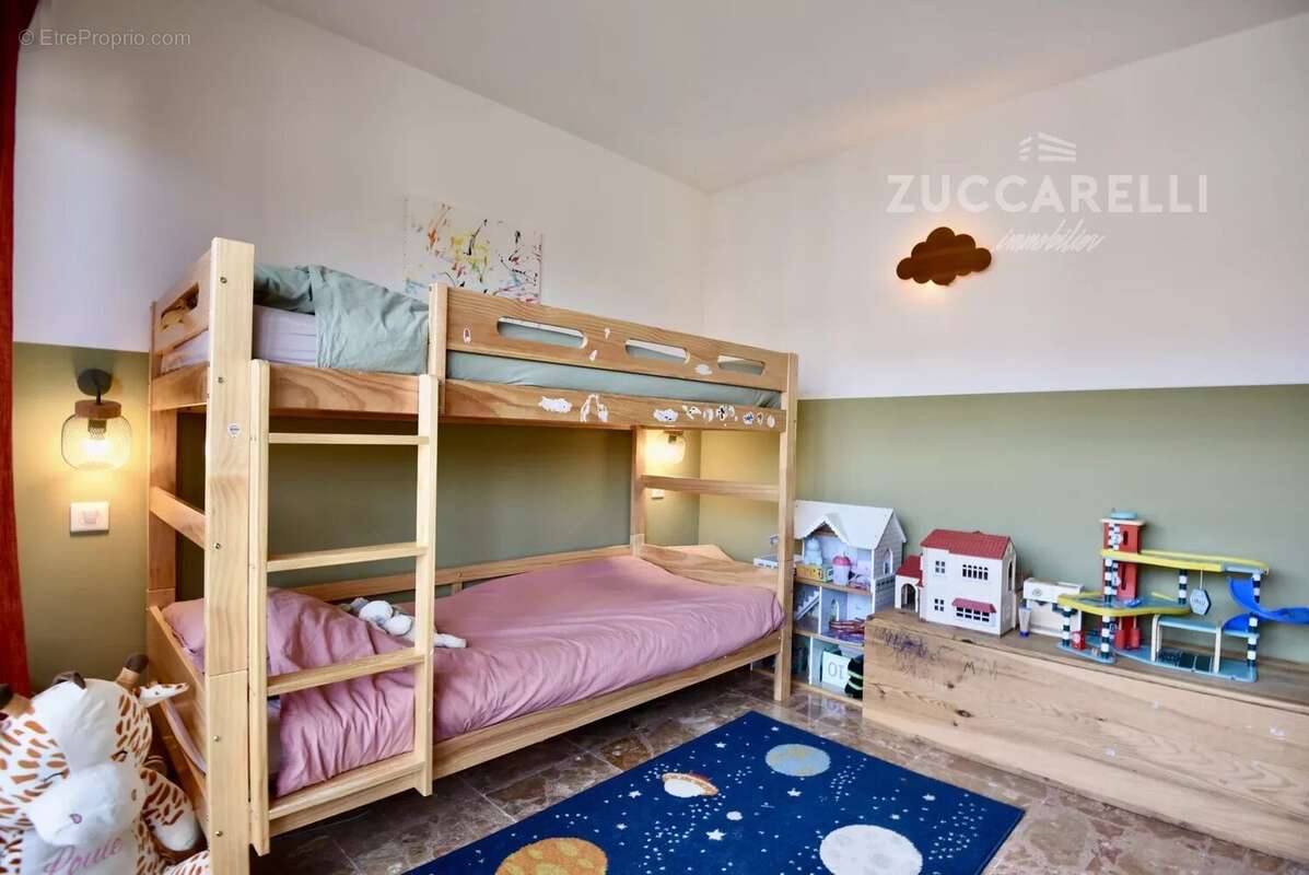 Appartement à LE CANNET