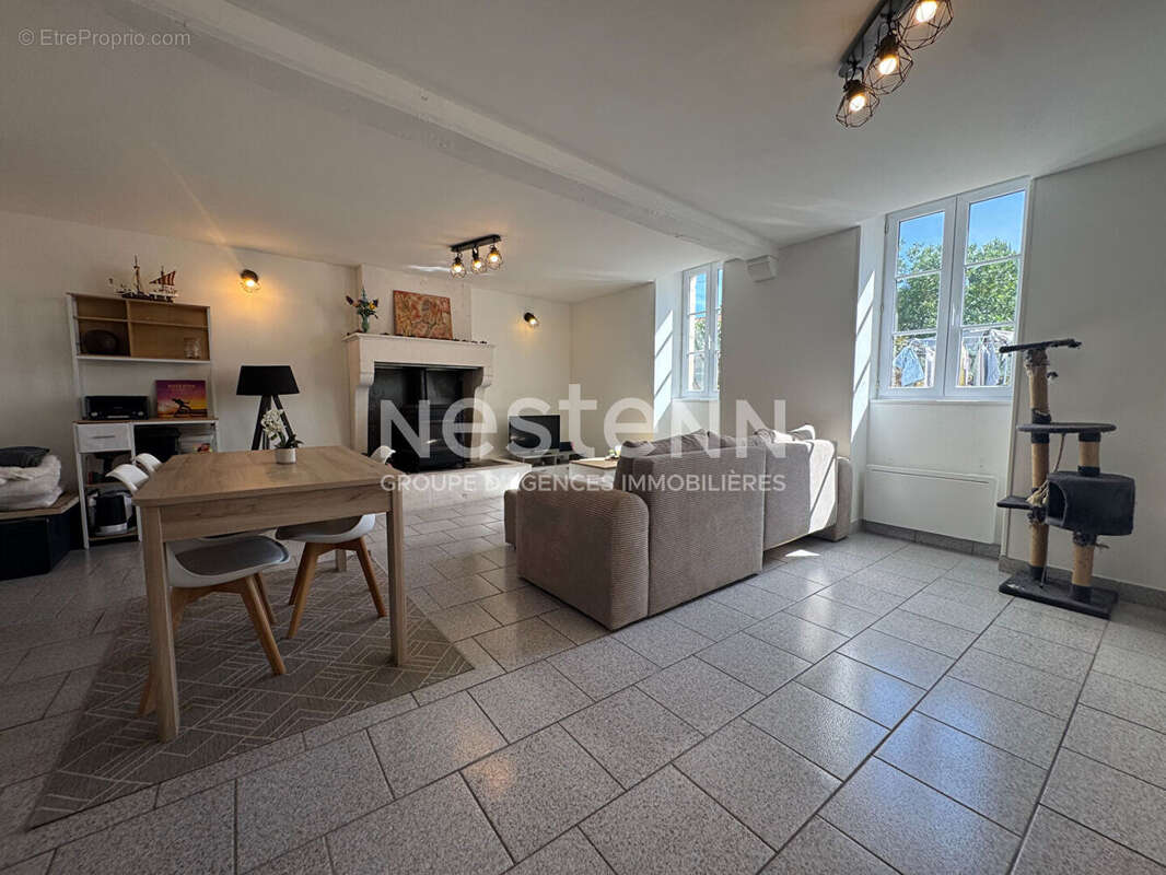 A 20min de Rochefort et Saintes : Beurlay : Maison en Pierre 2 chambres et terrain non attenant - photo 4