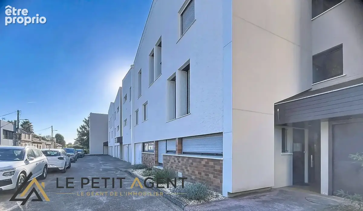 LE BOUSCAT CENTRE   Appartement T2 rénové, idéalement situé ! - photo 7