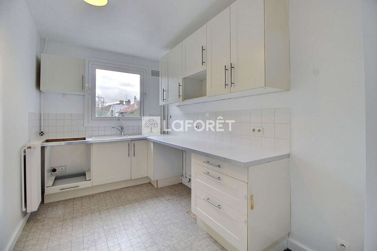 Appartement à SURESNES