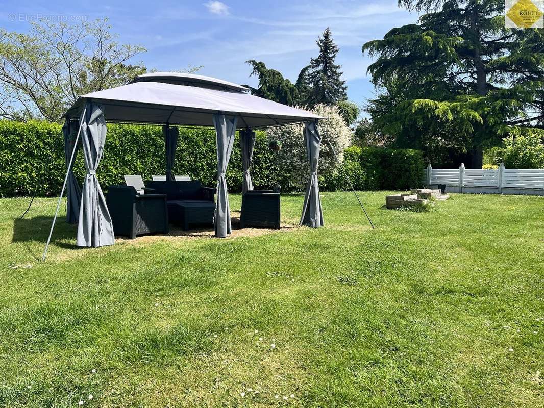 Maison à NEONS-SUR-CREUSE