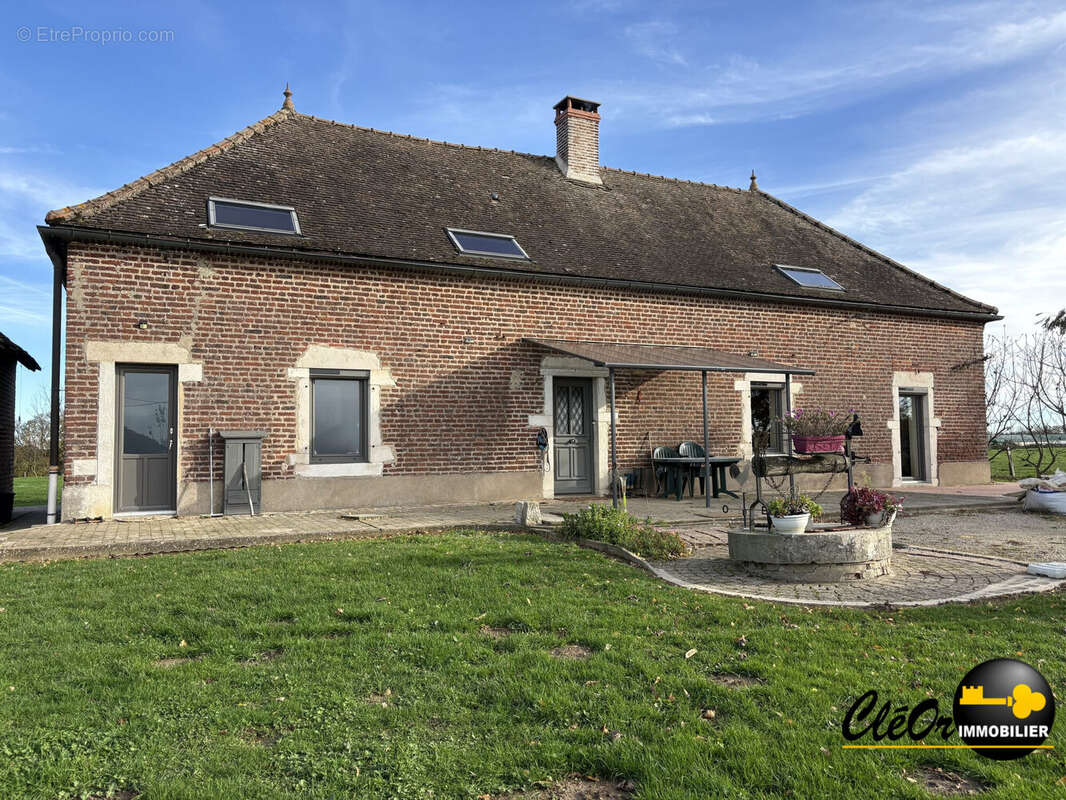 Maison à SAINT-MARTIN-EN-BRESSE