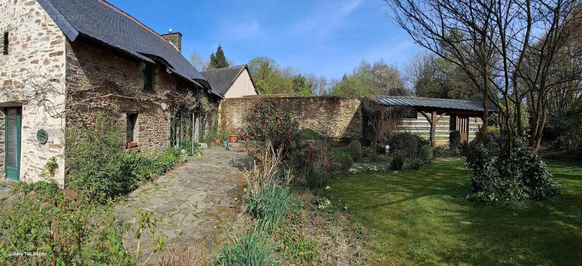 Maison à BAGUER-PICAN