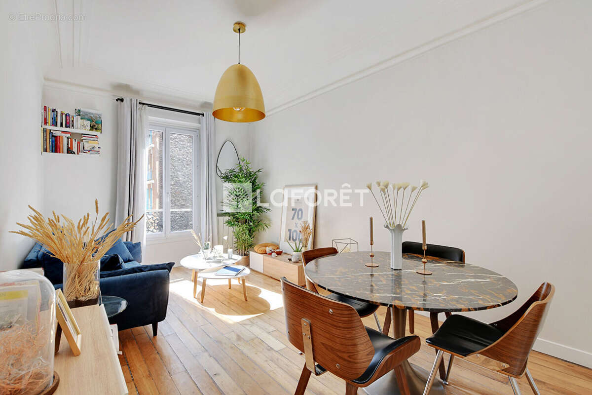 Appartement à PARIS-14E