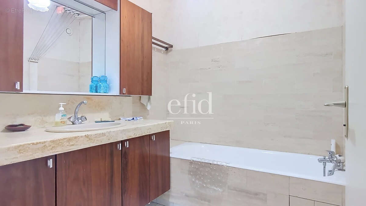 Appartement à ISSY-LES-MOULINEAUX