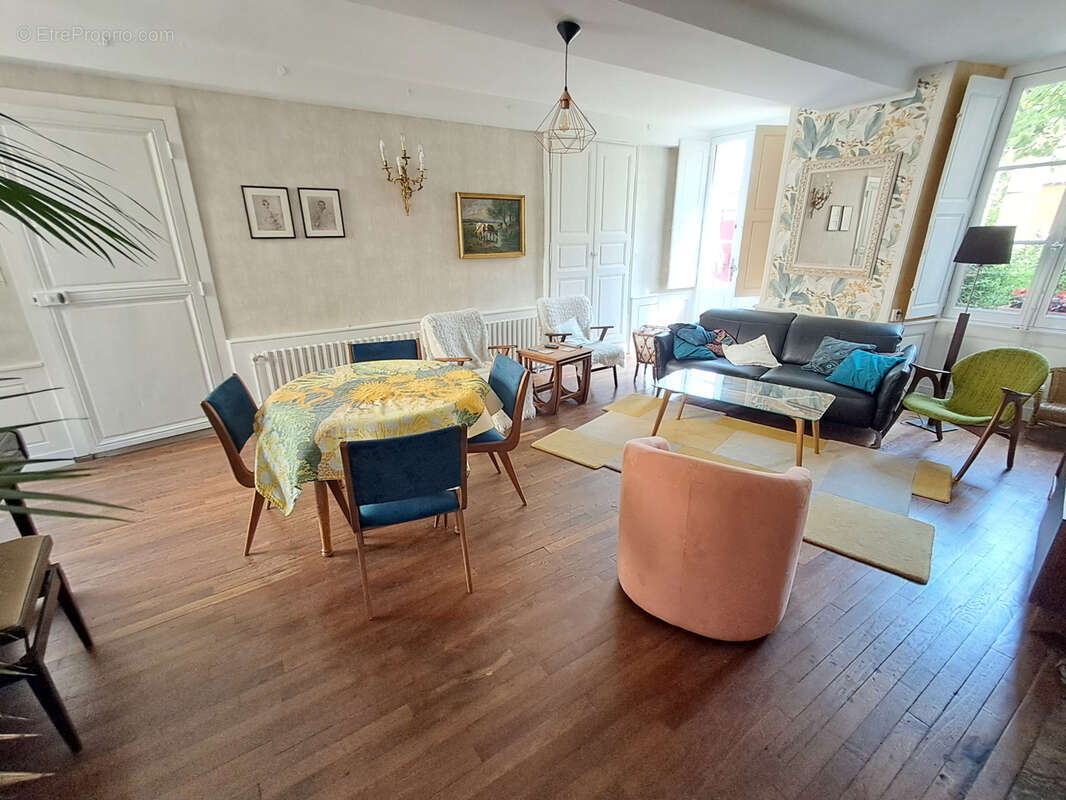 Maison à CHATEAU-GONTIER