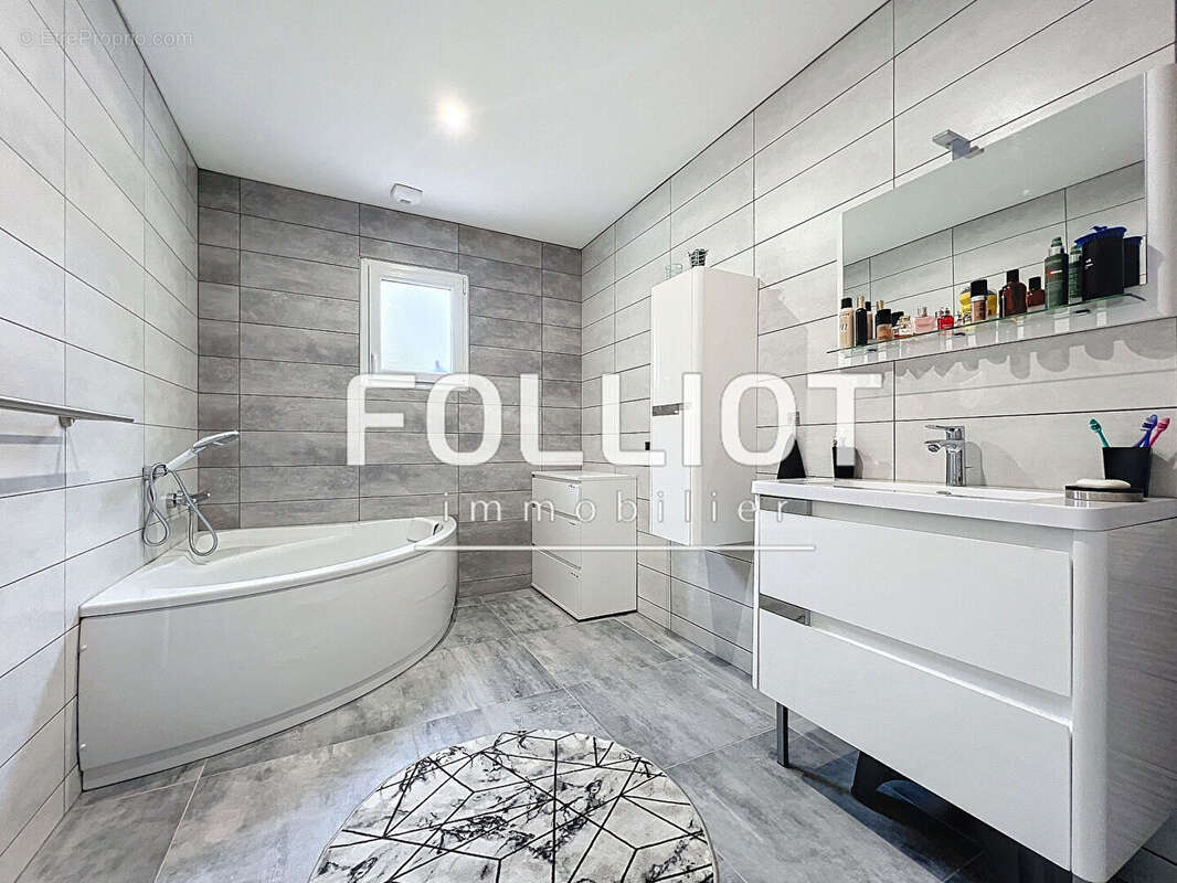 Maison à BIEVILLE-BEUVILLE