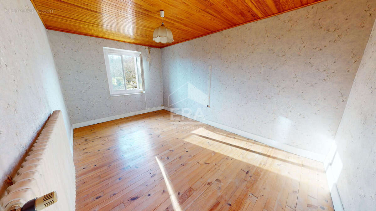 Maison à BOUVESSE-QUIRIEU