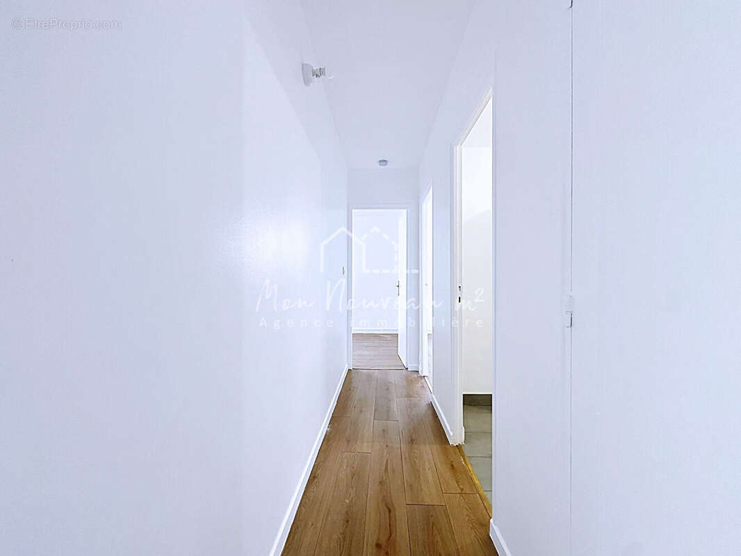 Appartement  3 pièces avec vue dégagée - photo 7
