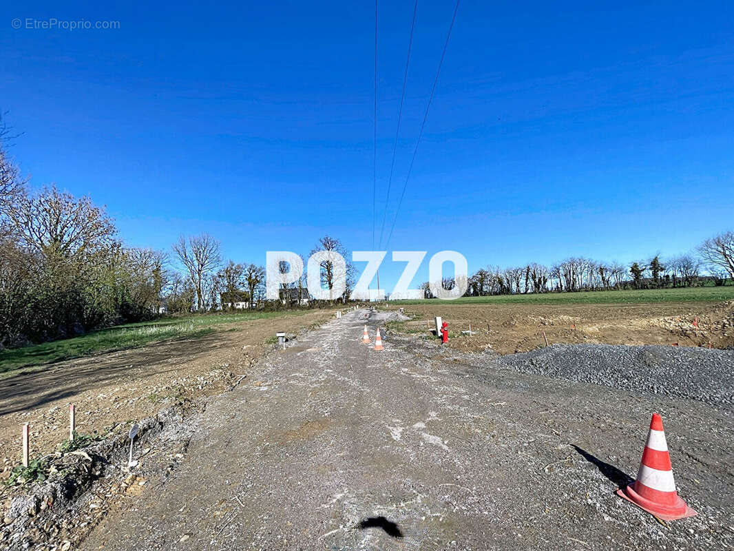 Terrain à VILLERS-BOCAGE