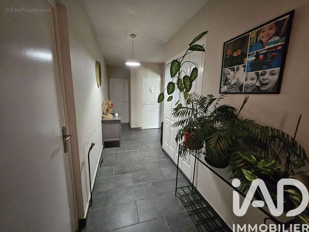 Photo 2 - Appartement à HIERES-SUR-AMBY
