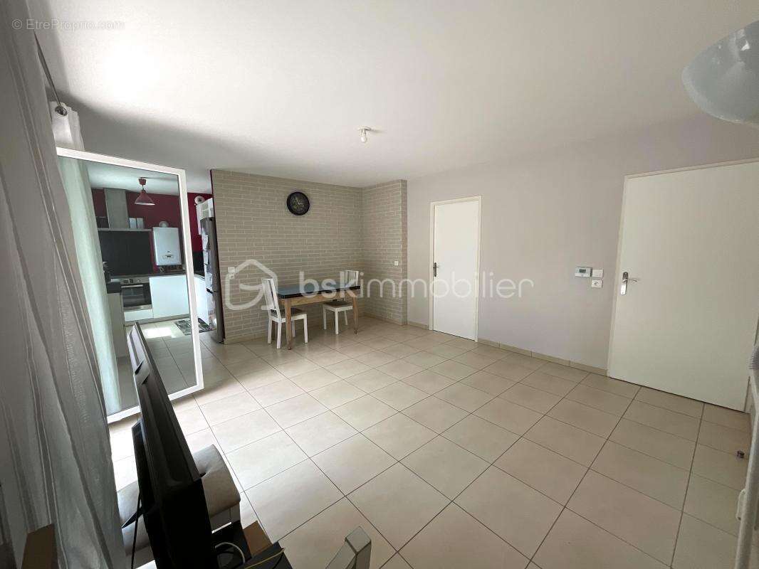Appartement à VAIRES-SUR-MARNE