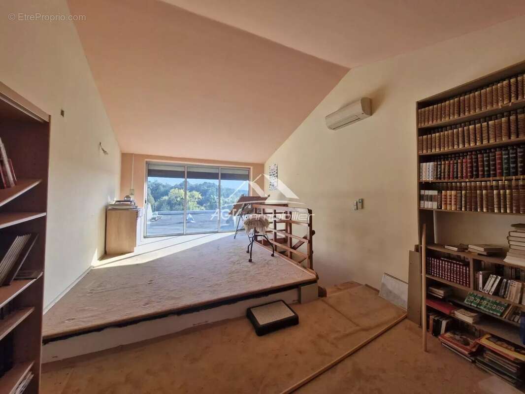 Maison à SAINT-JEAN-DE-CEYRARGUES