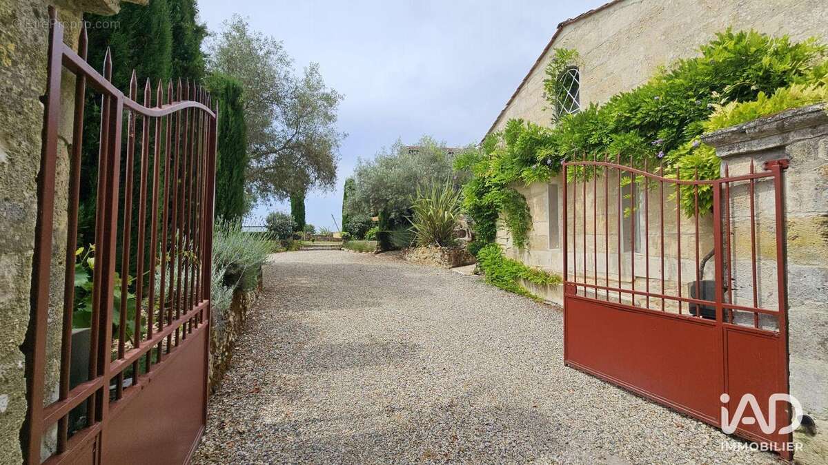 Photo 2 - Maison à BOURG