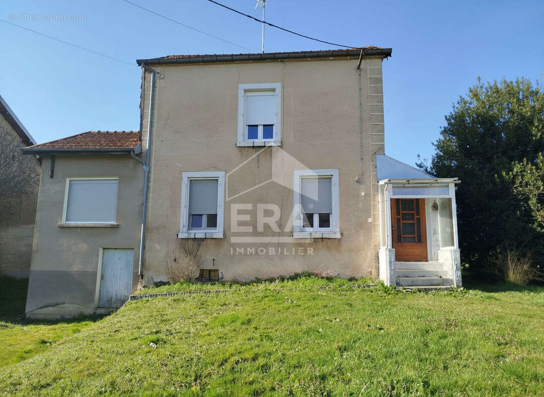 Maison à BRIAUCOURT