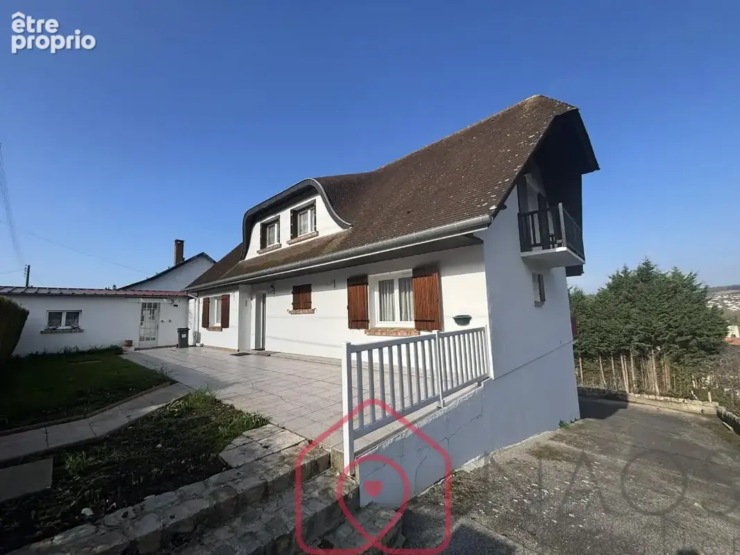 Maison individuelle édifiée sur un terrain clos et plat de 1 192 m - photo 2