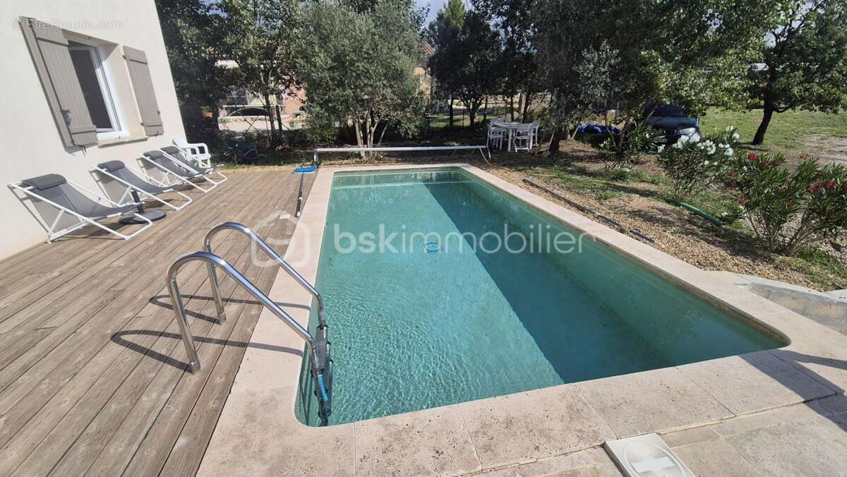 Maison à SAINT-SATURNIN-LES-APT