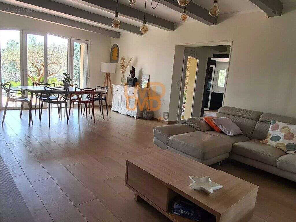 Maison à CAUMONT-SUR-DURANCE