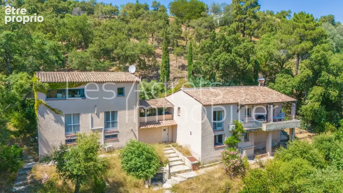 Propriété avec 3 logements dans l'Estérel - photo 2
