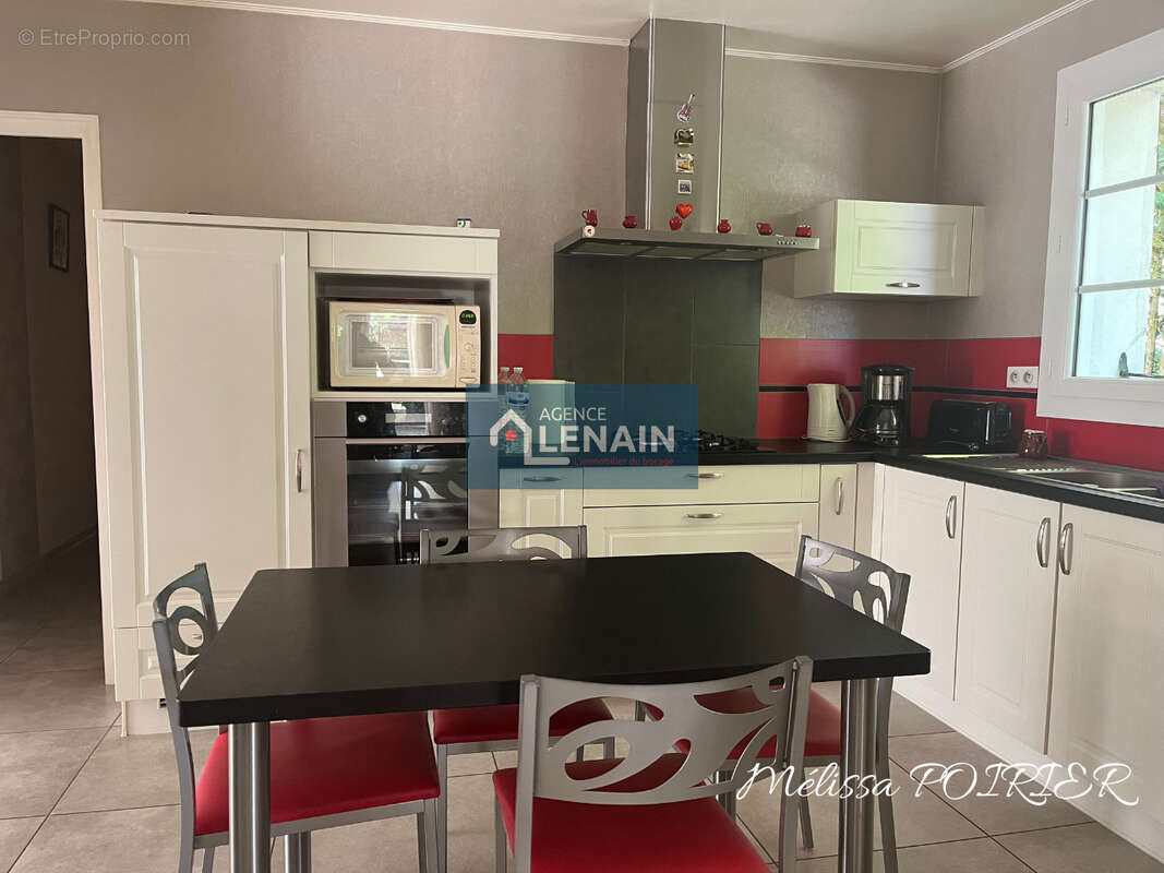 Maison à SAINT-MARTIN-DES-TILLEULS