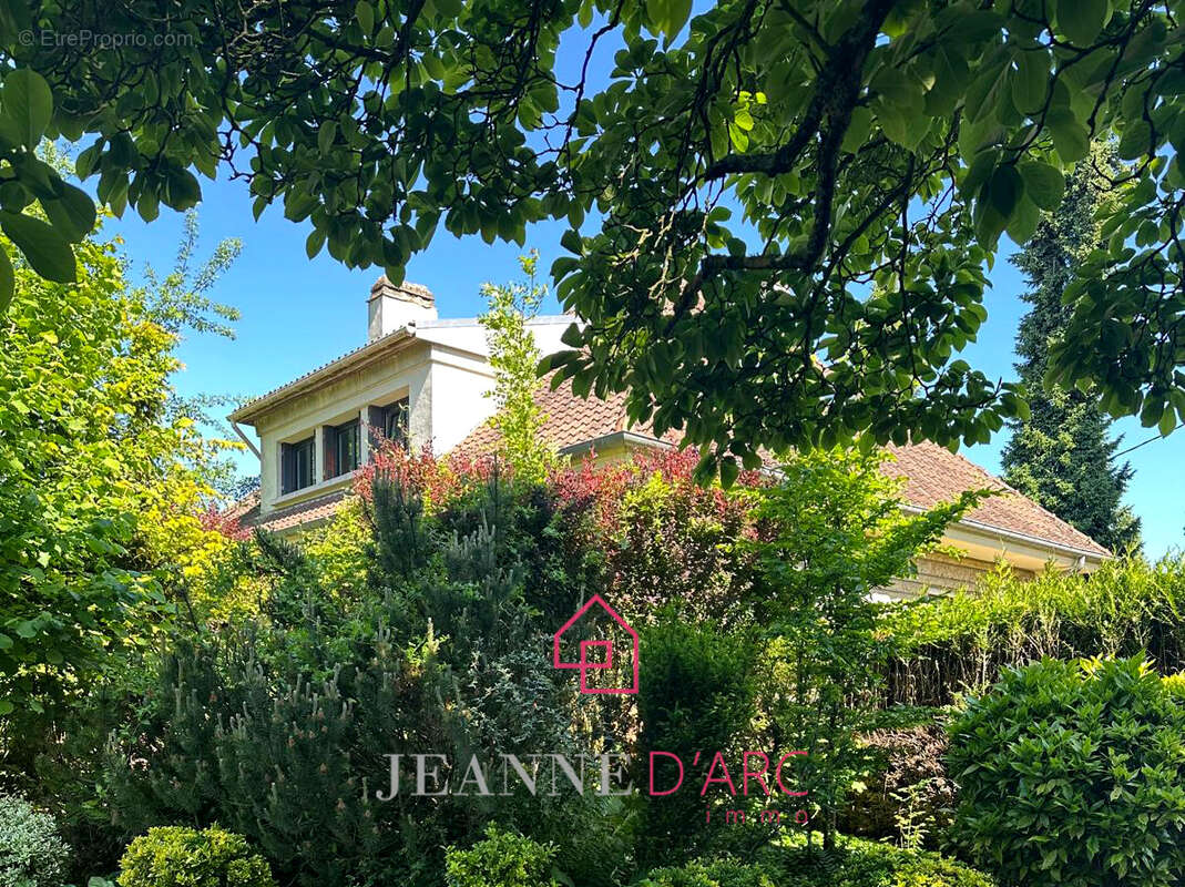 Maison à BOIS-GUILLAUME