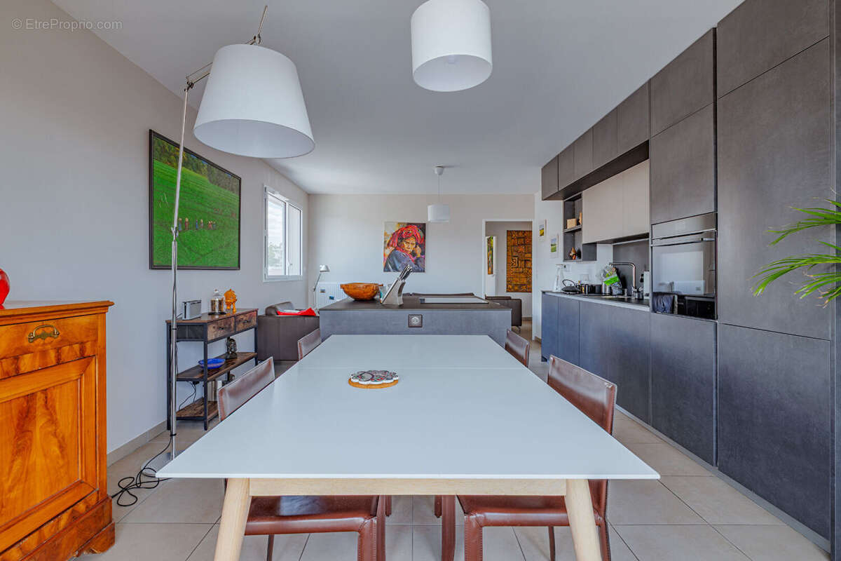 Appartement à LYON-8E