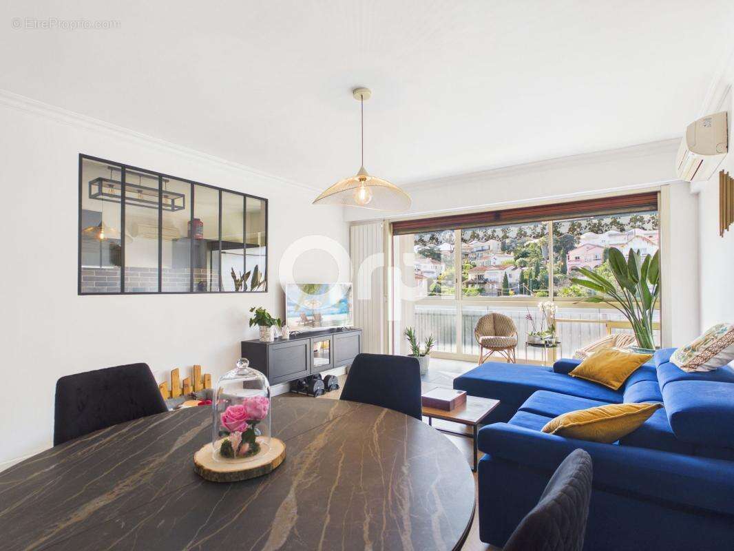 Appartement à MANDELIEU-LA-NAPOULE