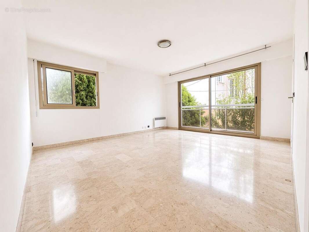   - Appartement à NICE