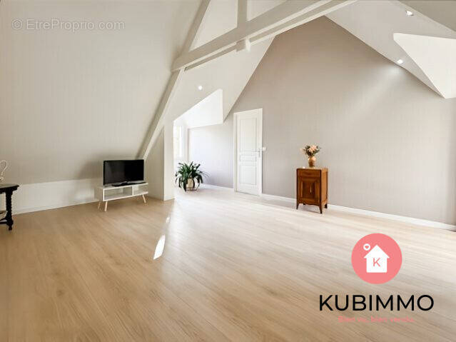 Maison à BUSSY-SAINT-GEORGES