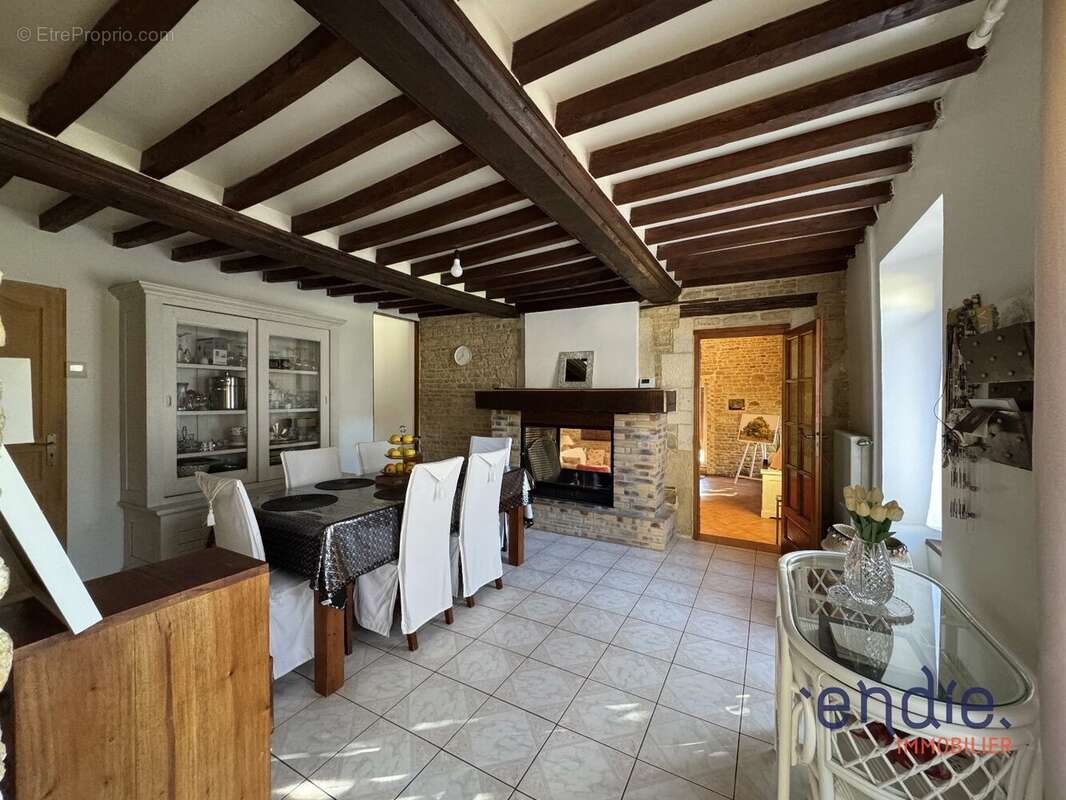 Maison à CLINCHAMPS-SUR-ORNE