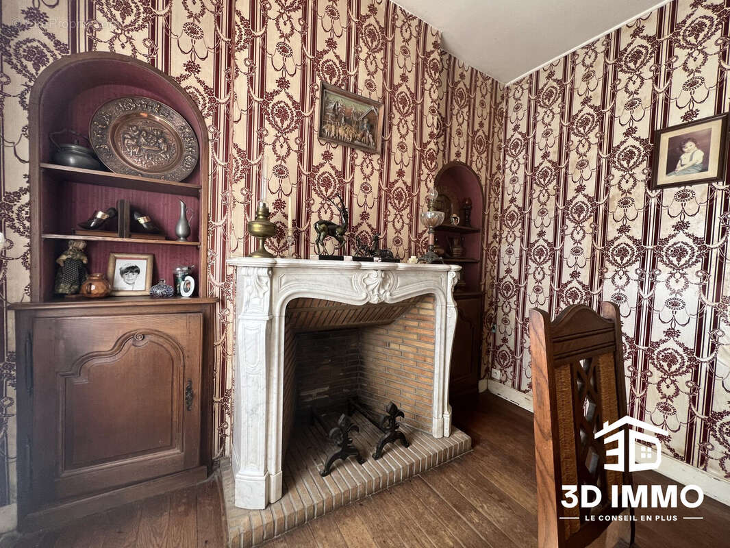 Maison à AVESNES-SUR-HELPE