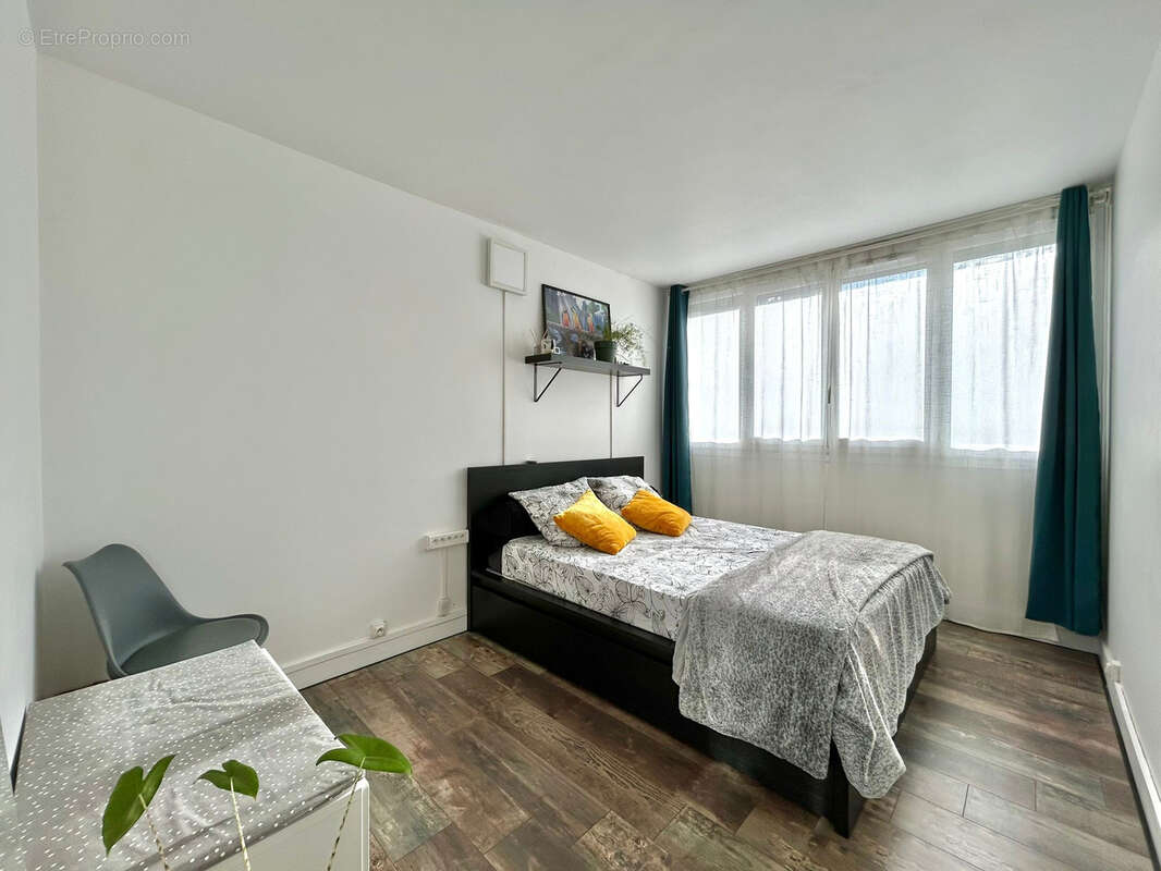 Appartement à SAINT-MICHEL-SUR-ORGE