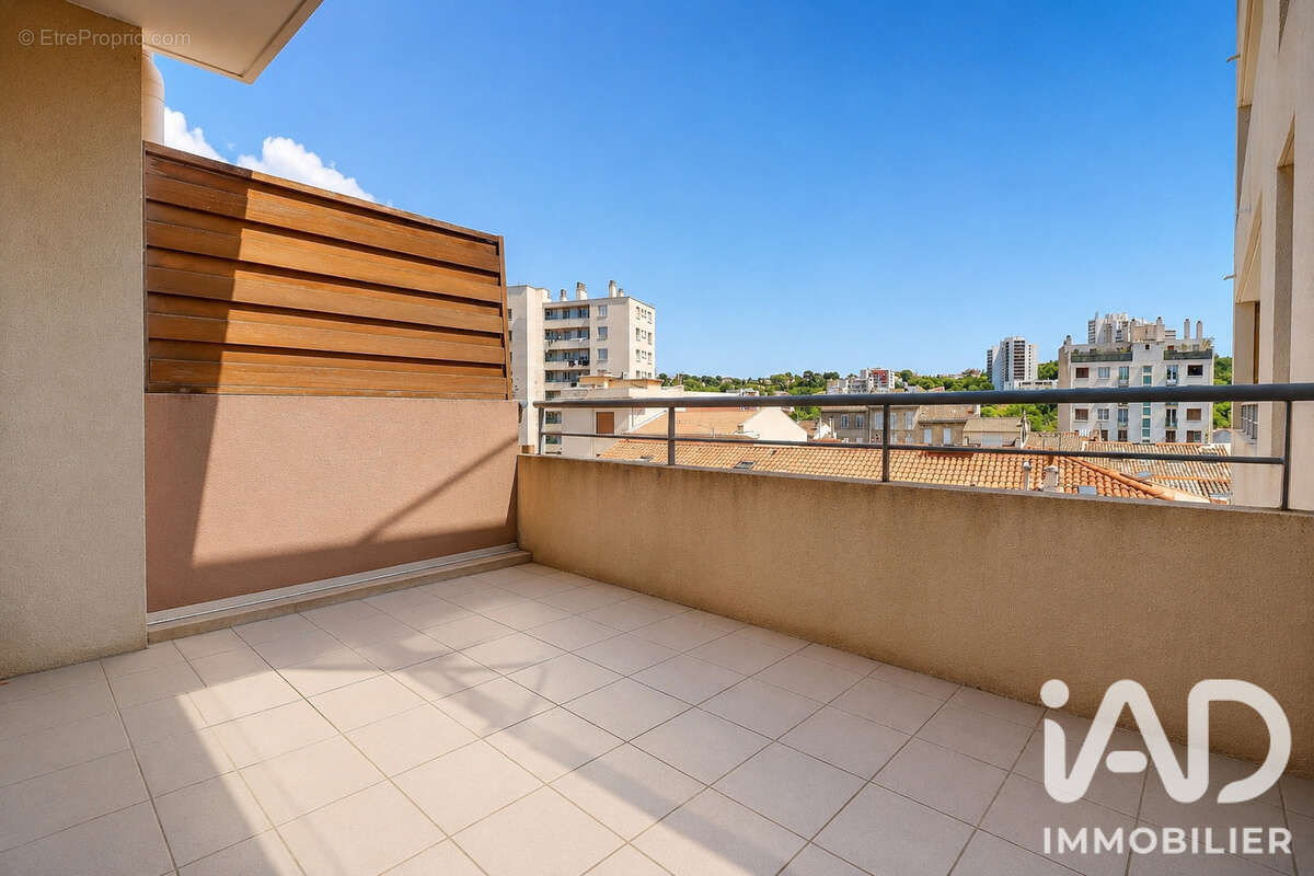 Photo 2 - Appartement à MARSEILLE-13E
