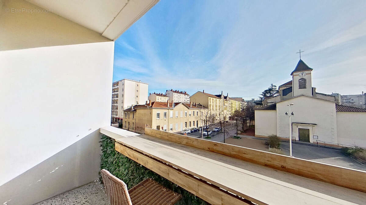Appartement à LYON-8E