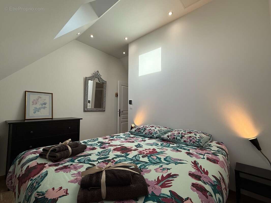 Maison à MONTGIVRAY